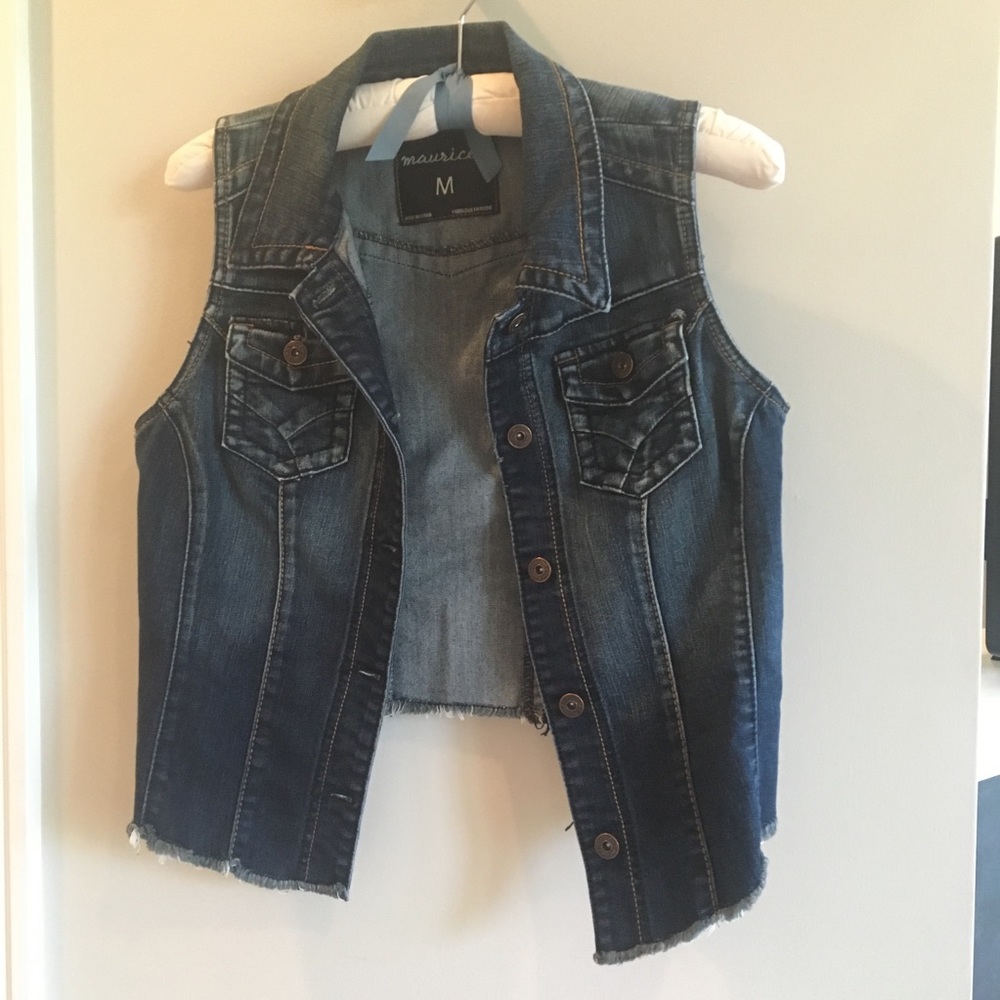 📦Donating Soon!📦 Cute Jean Vest!